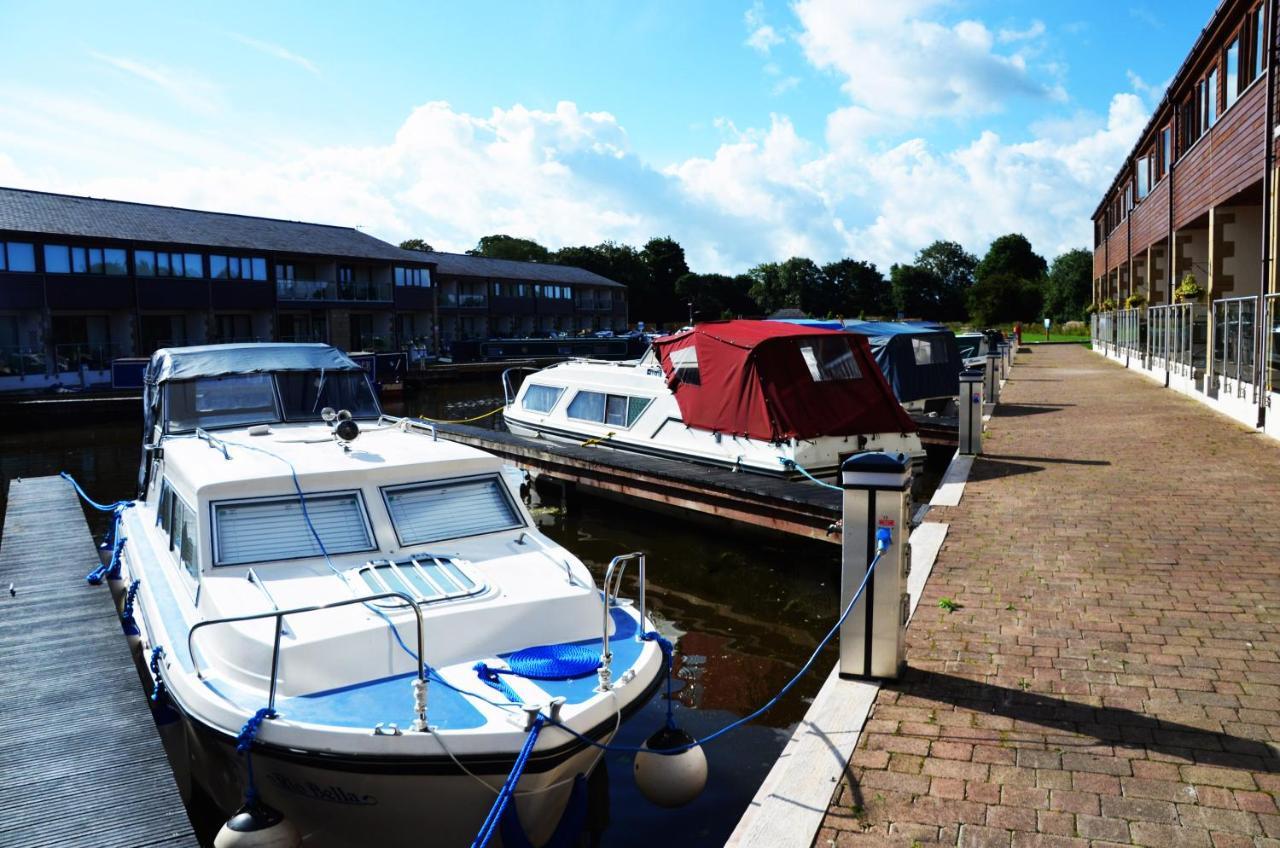 Tewitfield Marina Carnforth Exterior foto